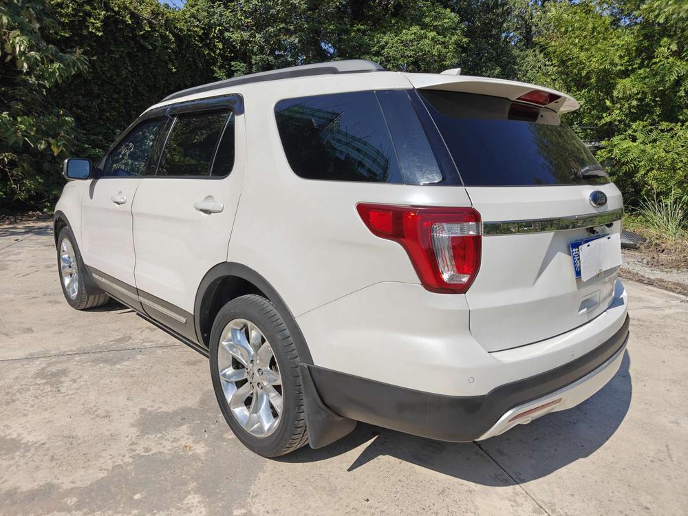 Ford Explorer (Import)