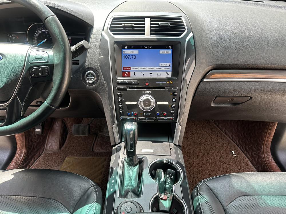 Ford Explorer (Import)