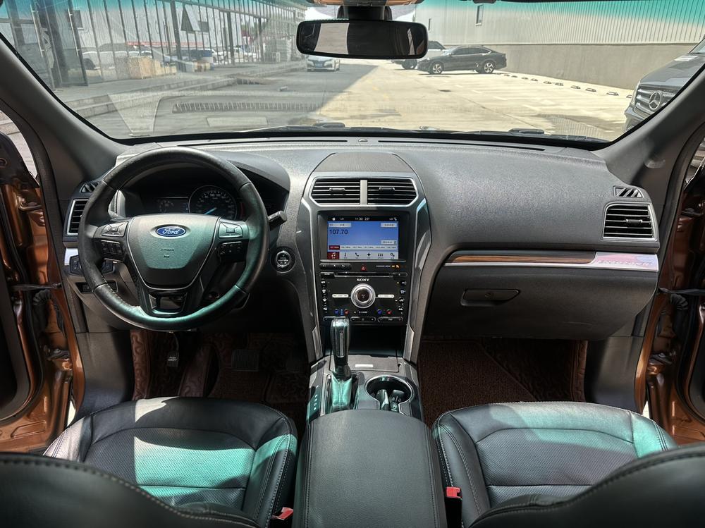 Ford Explorer (Import)