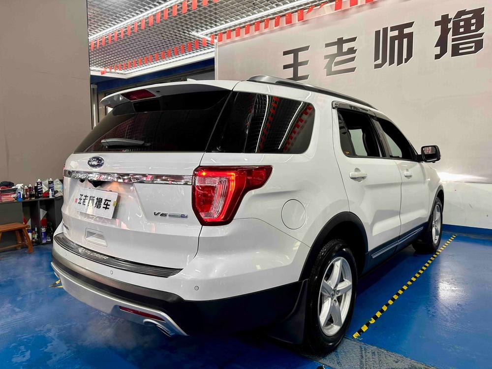 Ford Explorer (Import)