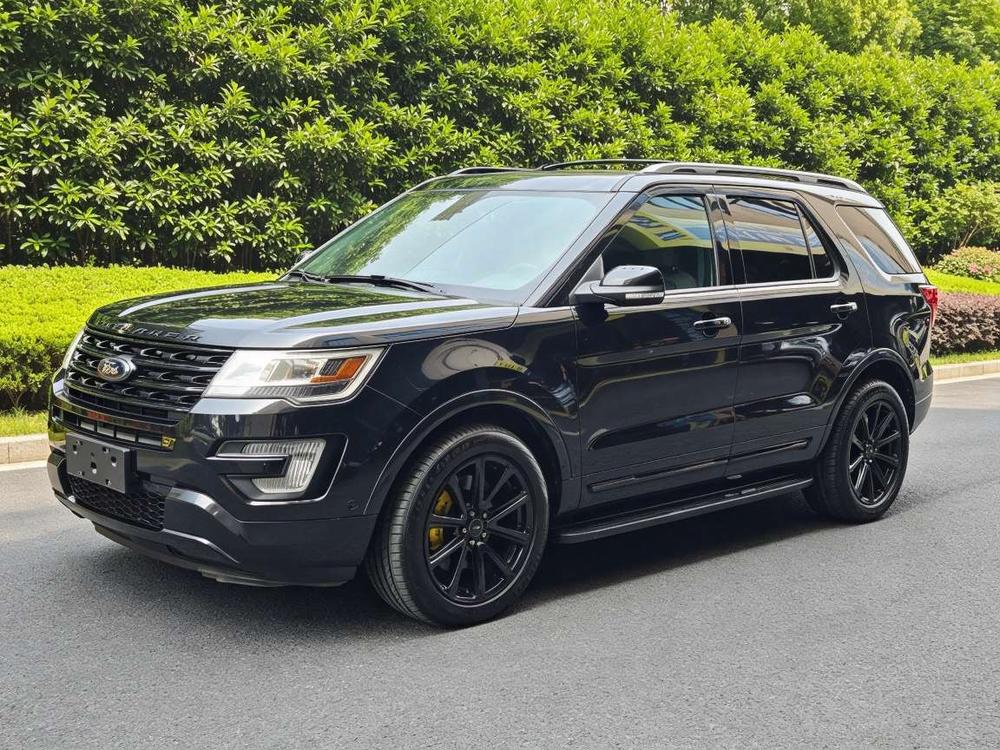 Ford Explorer (Import)