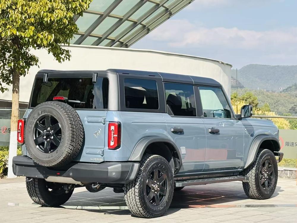 Ford Ford Bronco