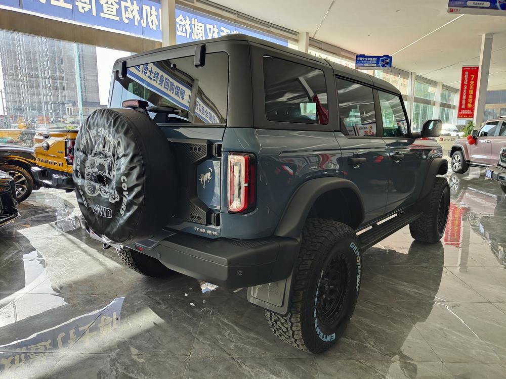 Ford Ford Bronco