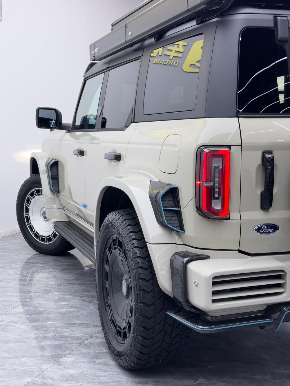 Ford Ford Bronco
