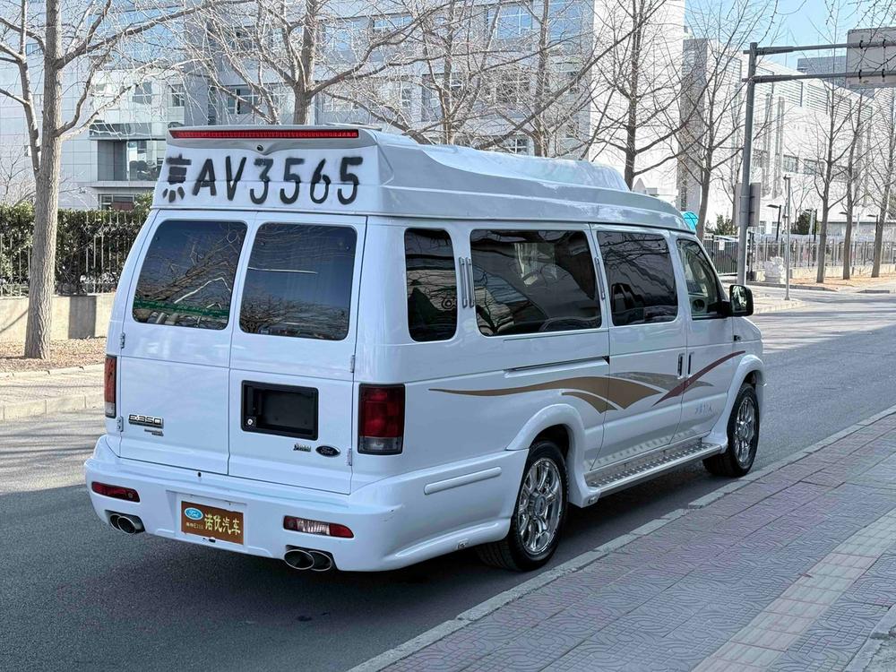 Ford Ford E350