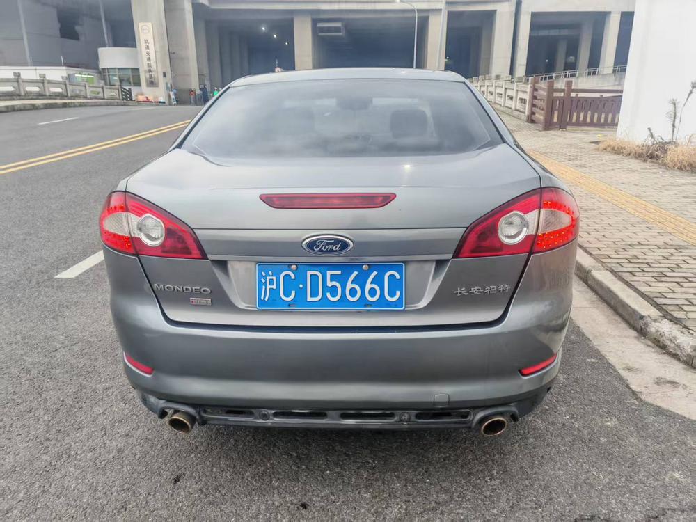 Ford Mondeo-Zhisheng