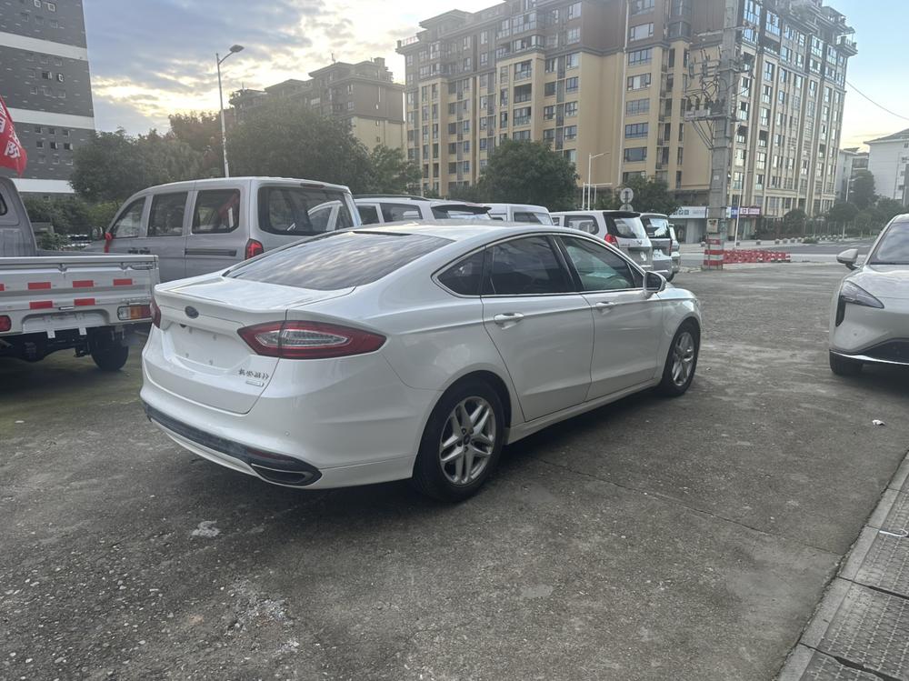 Ford Mondeo