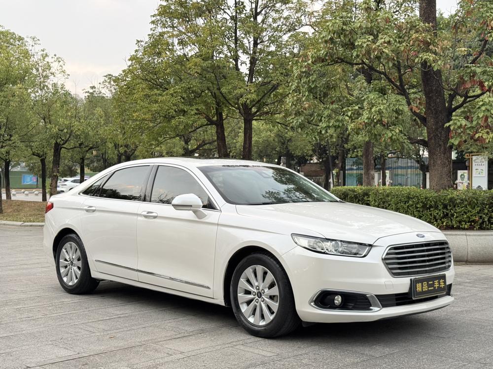 Ford Taurus