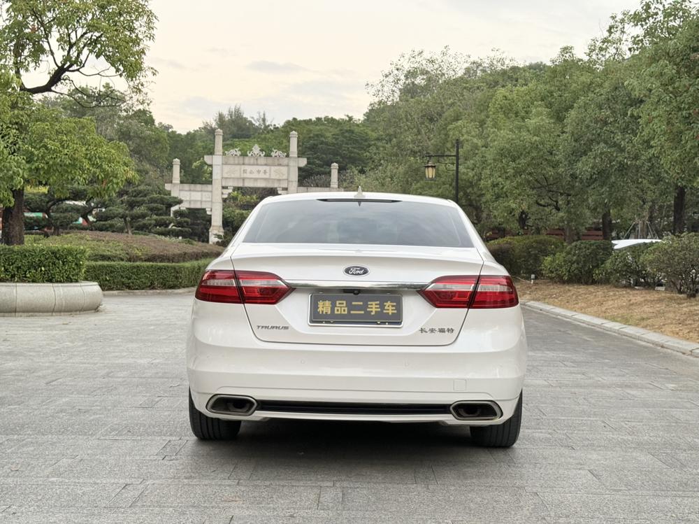 Ford Taurus