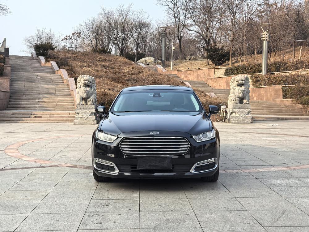 Ford Taurus
