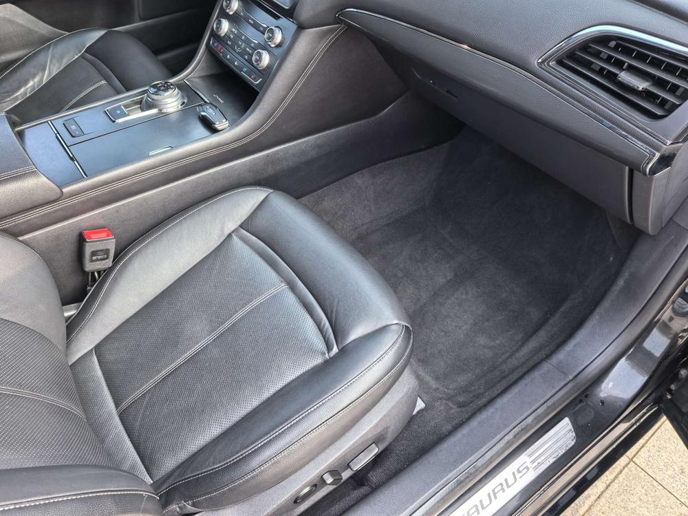 Ford Taurus