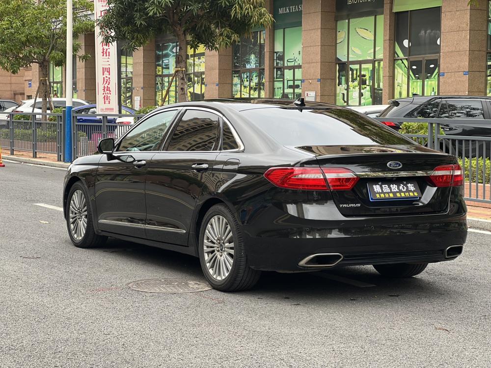 Ford Taurus