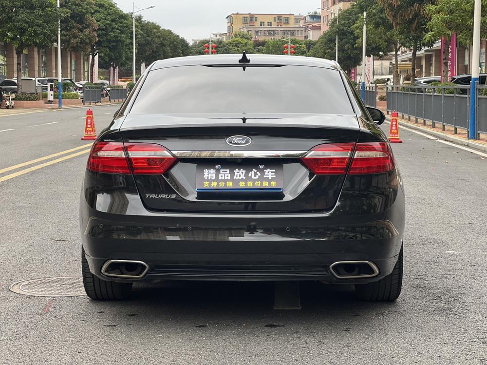 Ford Taurus