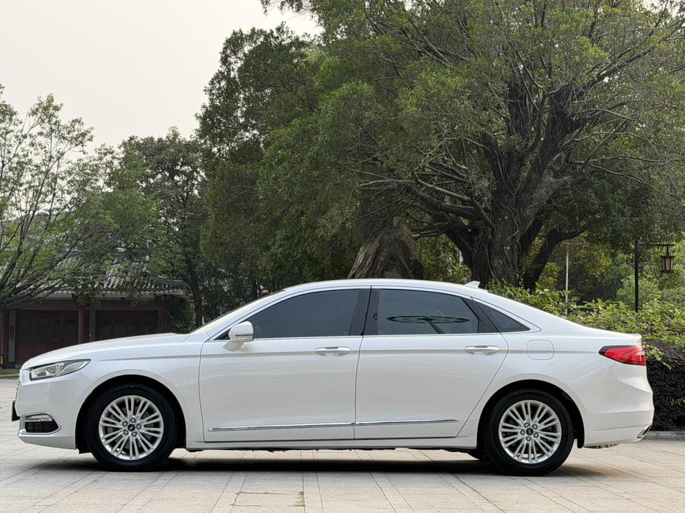 Ford Taurus