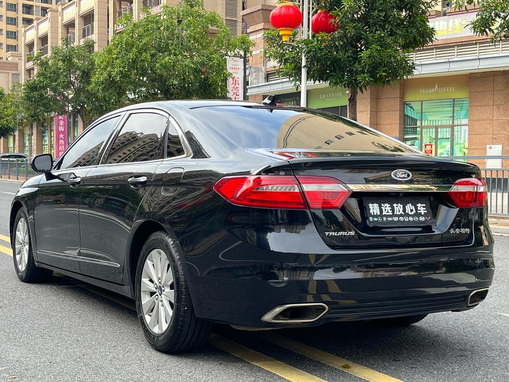 Ford Taurus