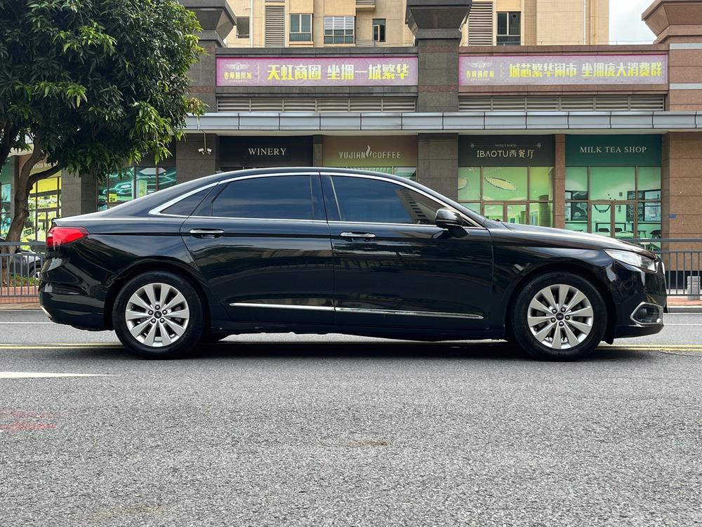 Ford Taurus