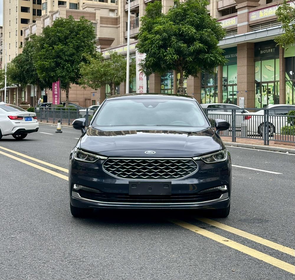 Ford Taurus