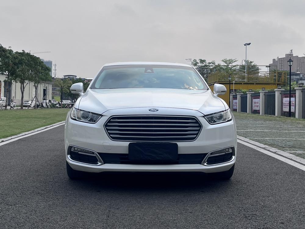Ford Taurus