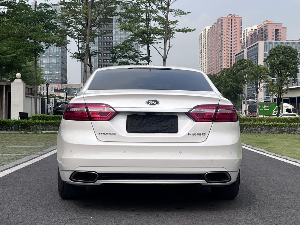 Ford Taurus