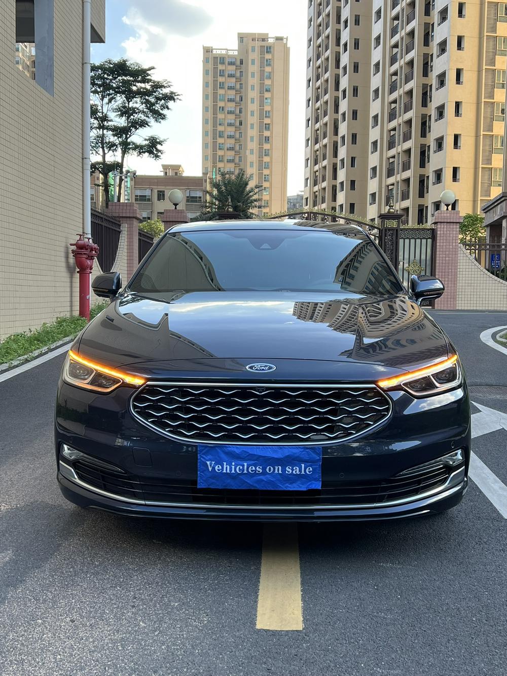 Ford Taurus