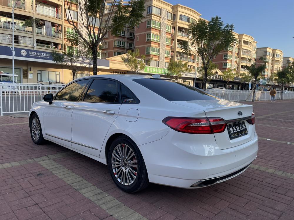 Ford Taurus