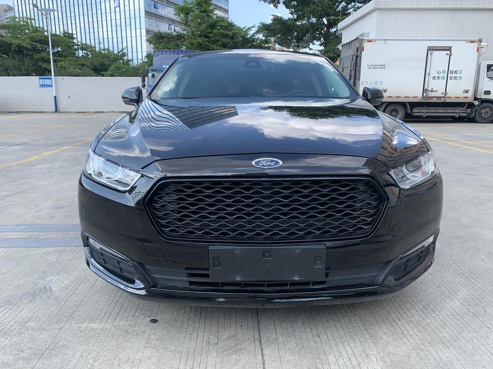 Ford Taurus