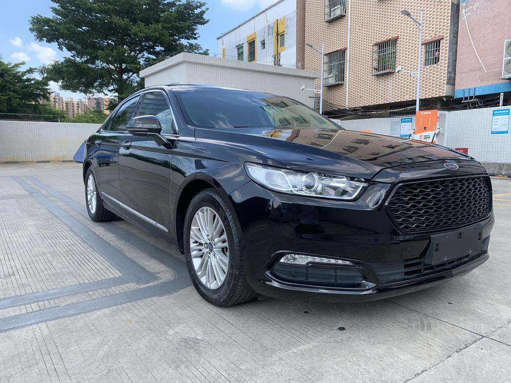 Ford Taurus