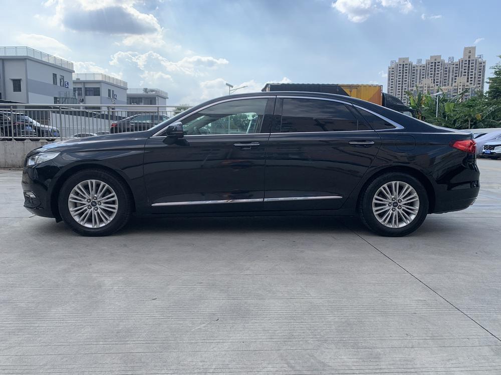 Ford Taurus