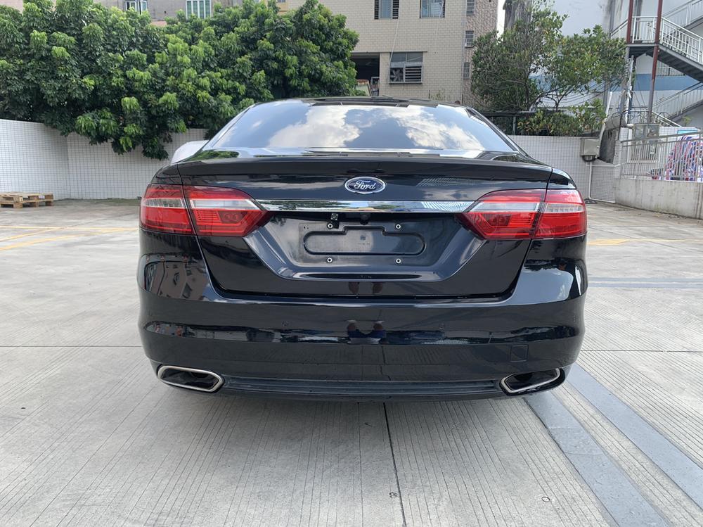 Ford Taurus