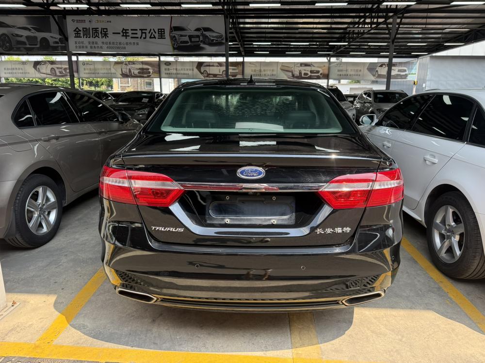Ford Taurus