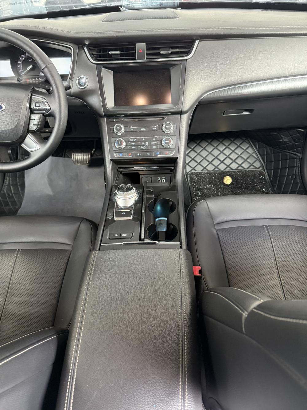 Ford Taurus