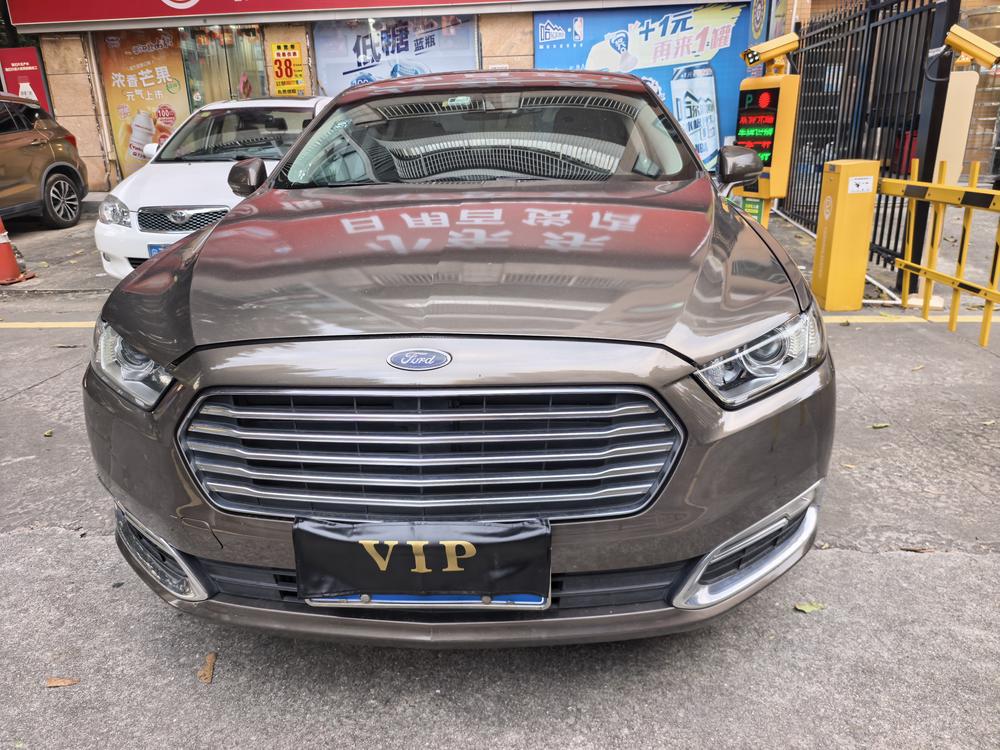 Ford Taurus