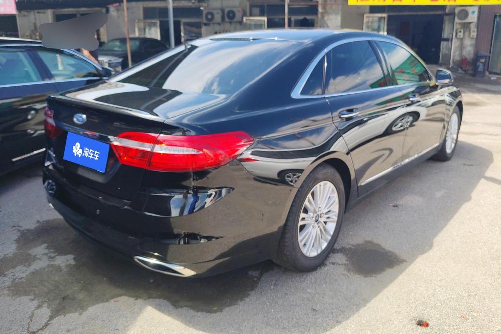 Ford Taurus