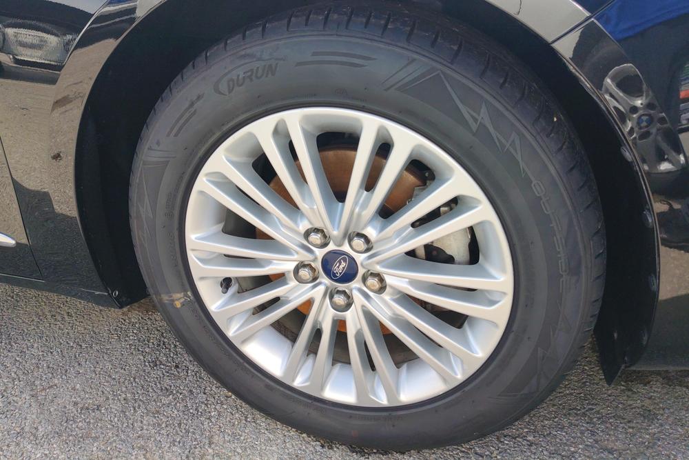 Ford Taurus