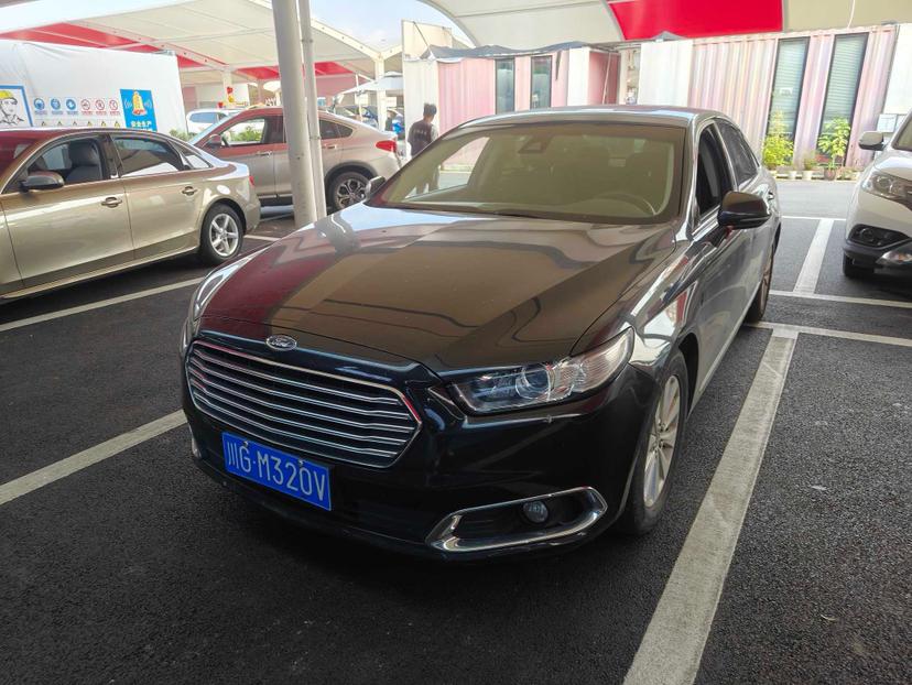 Ford Taurus