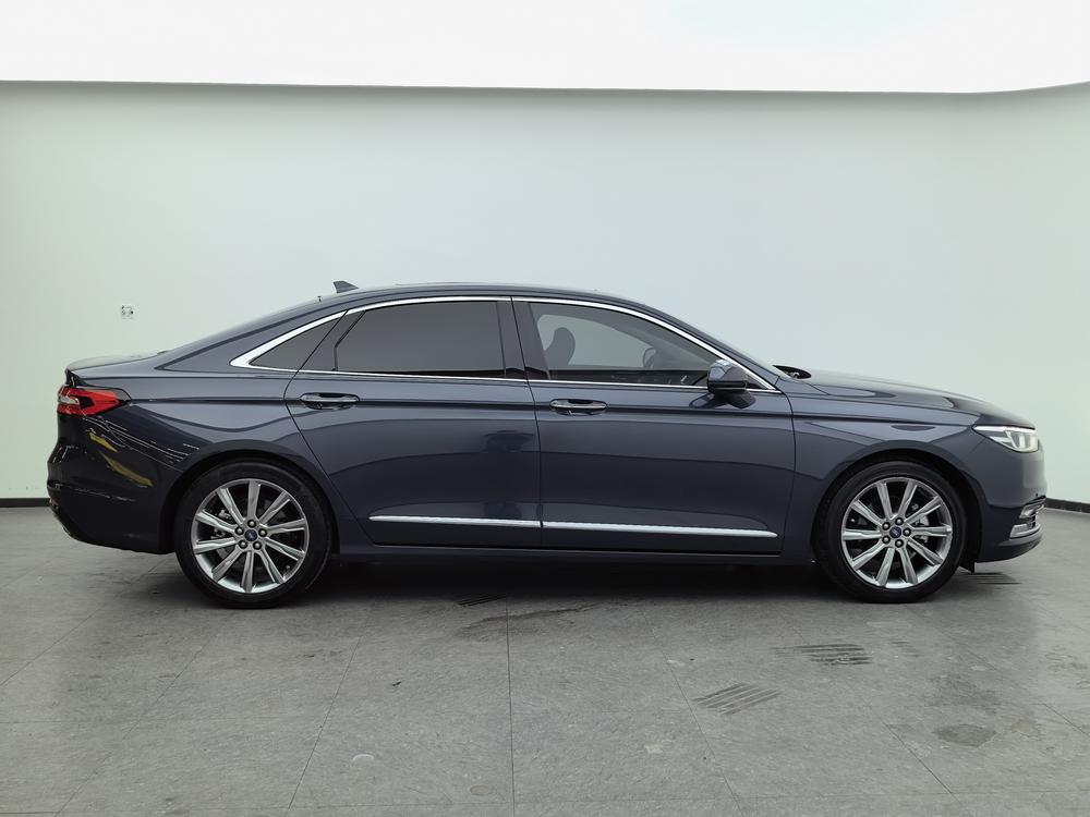 Ford Taurus