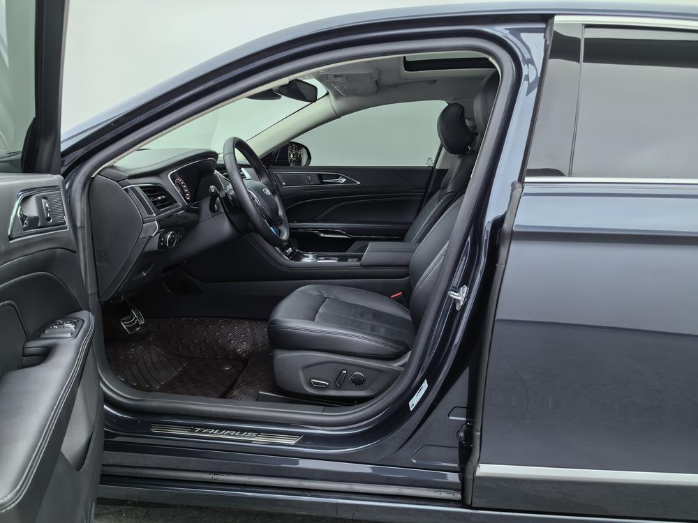 Ford Taurus