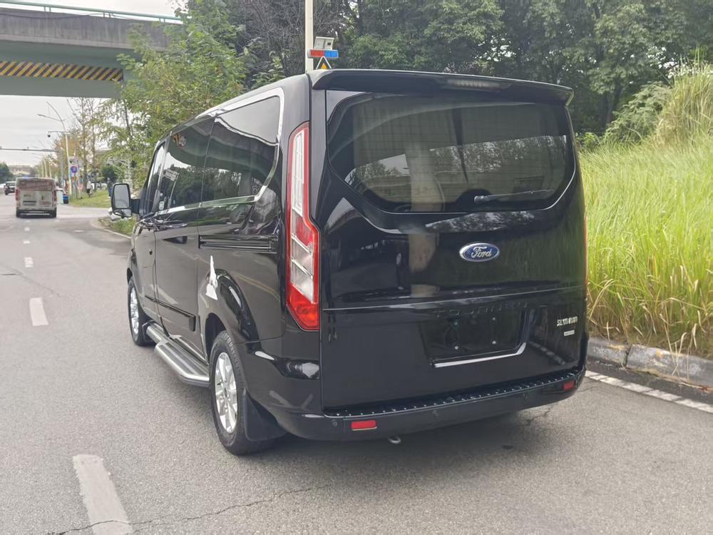 Ford Tourneo