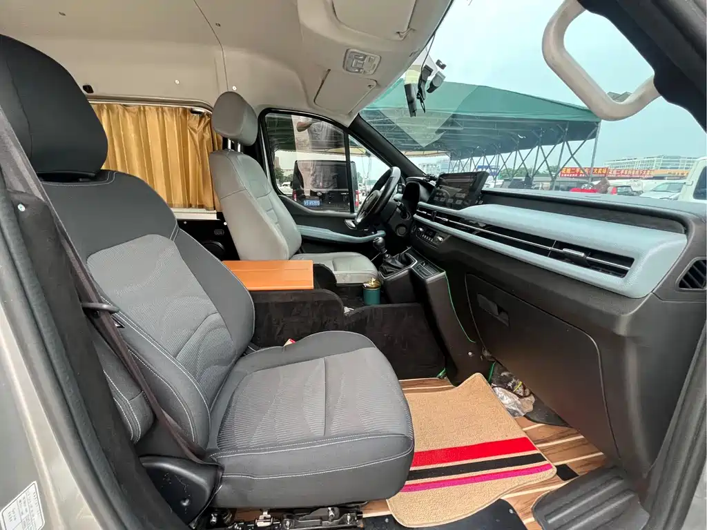 Foton Tuyano V