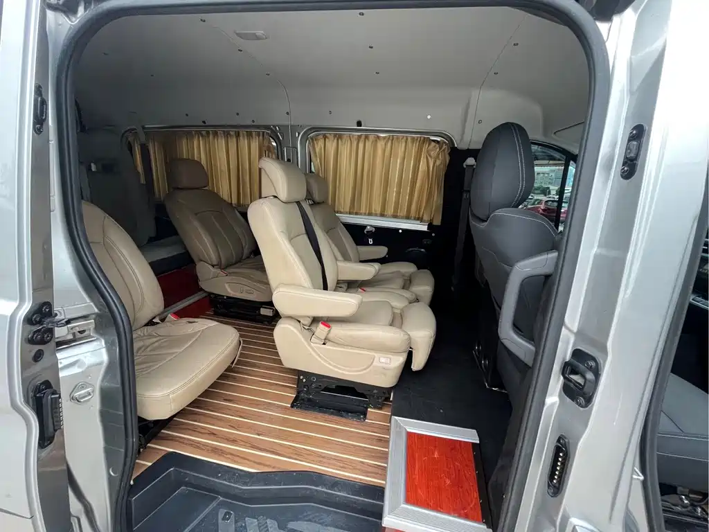 Foton Tuyano V