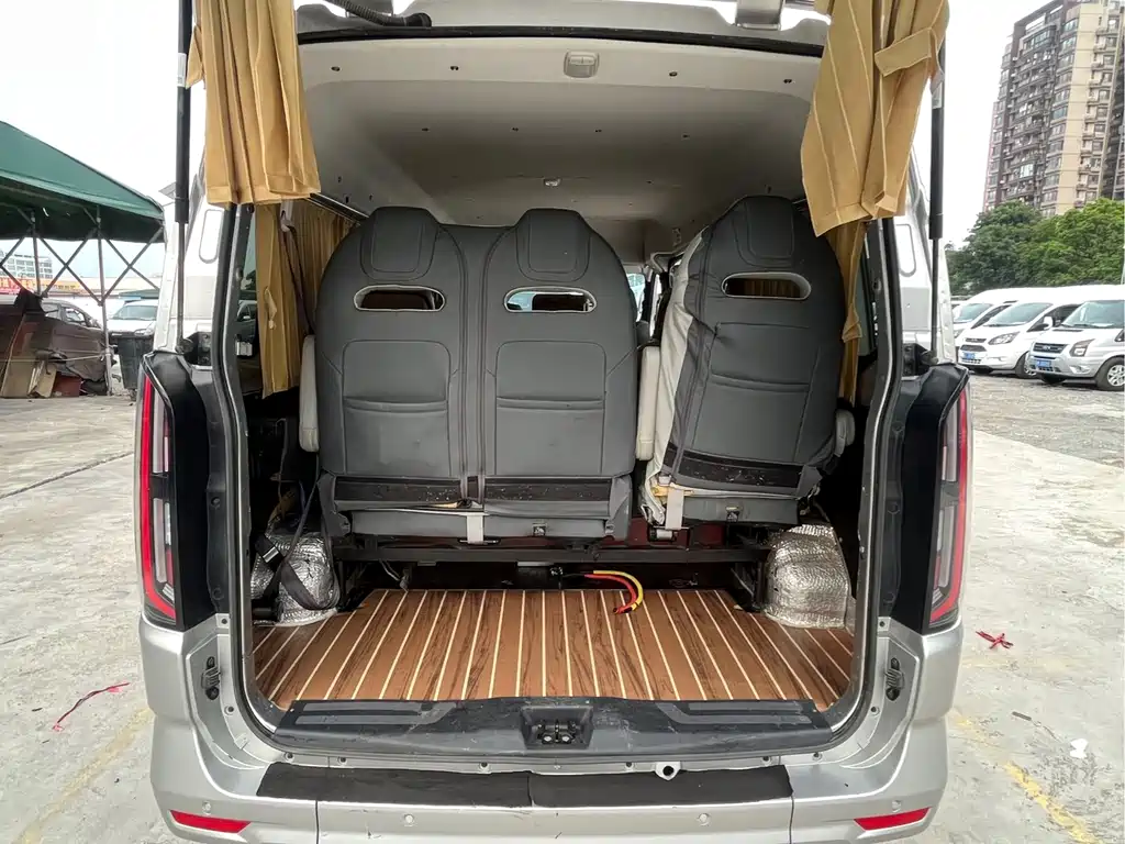 Foton Tuyano V