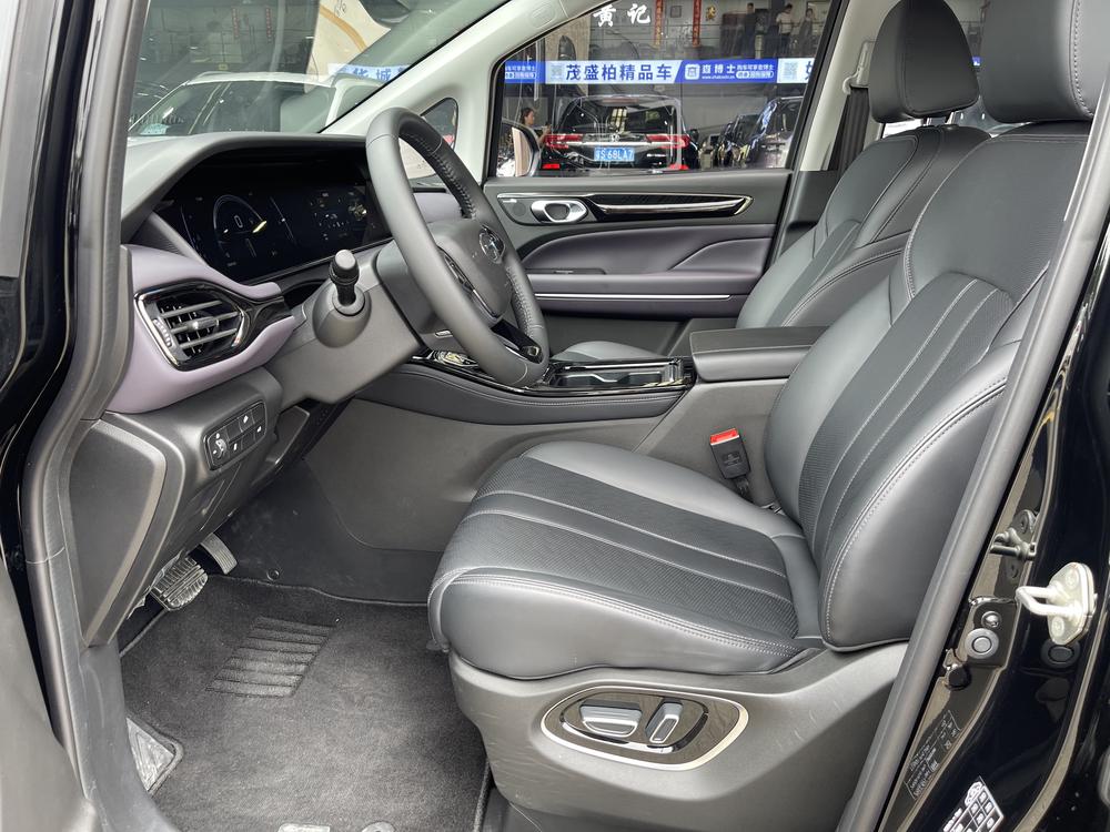 GAC Trumpchi Trumpchi M6