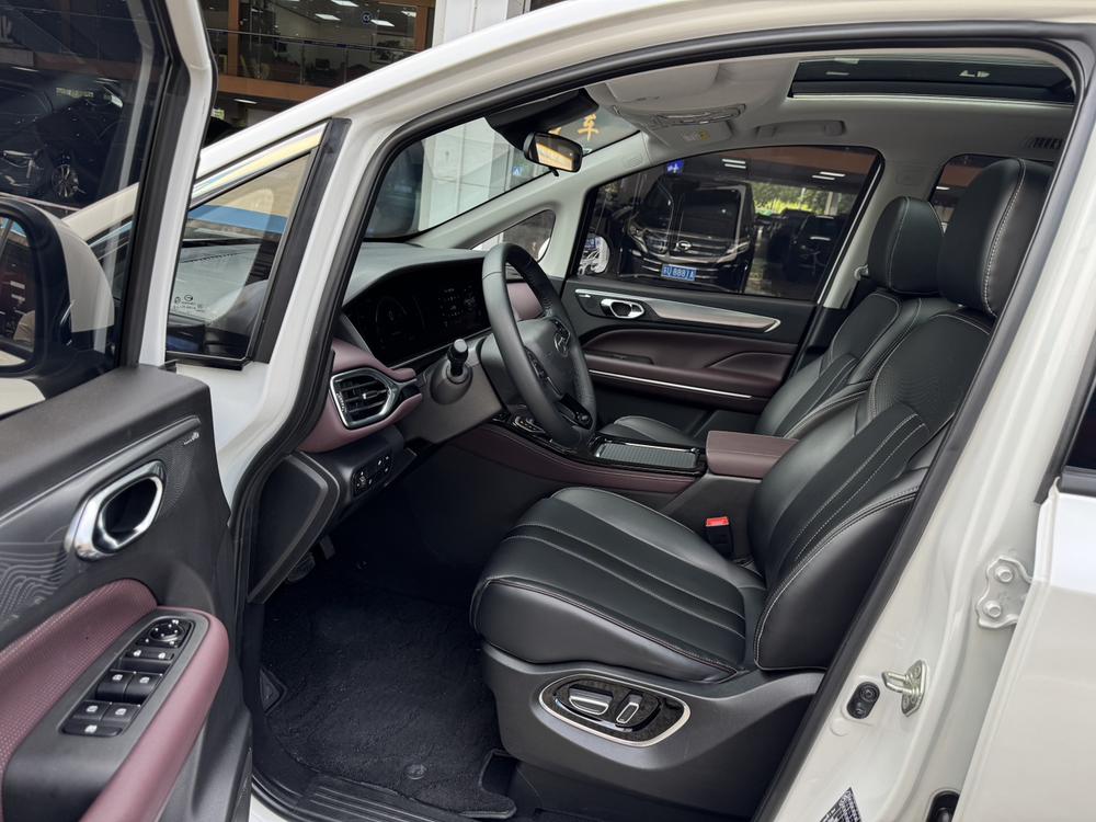 GAC Trumpchi Trumpchi M6