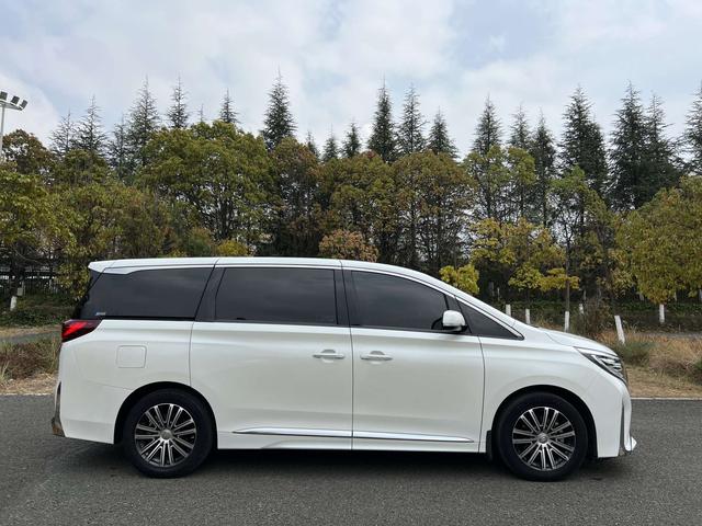 GAC Trumpchi Trumpchi M8