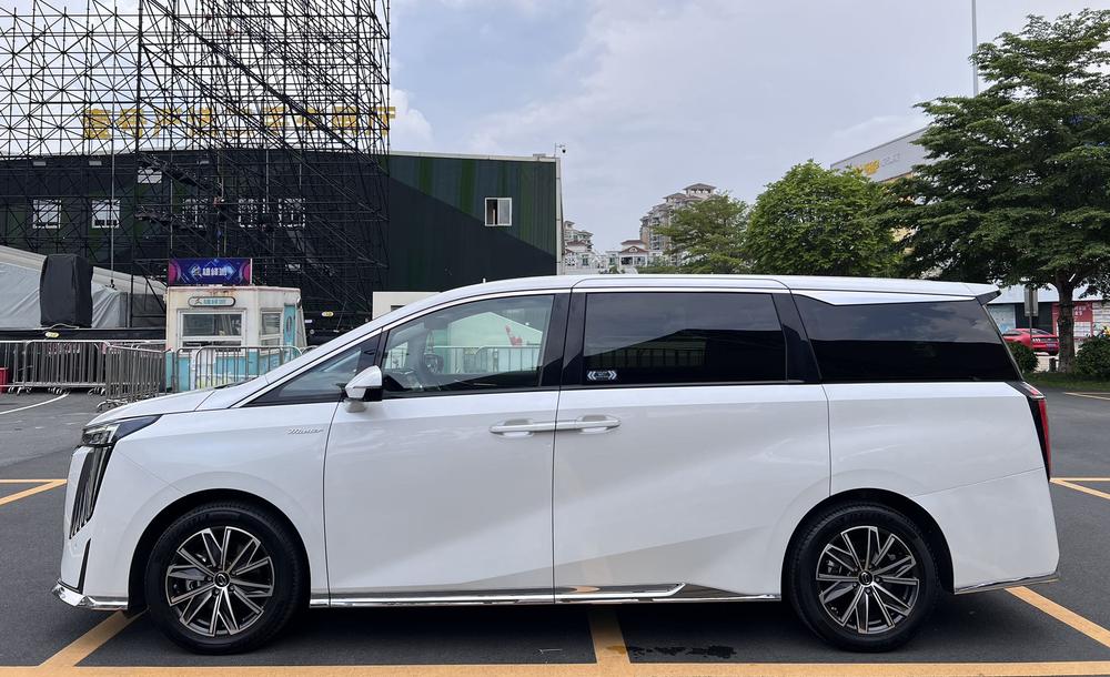 GAC Trumpchi Trumpchi M8