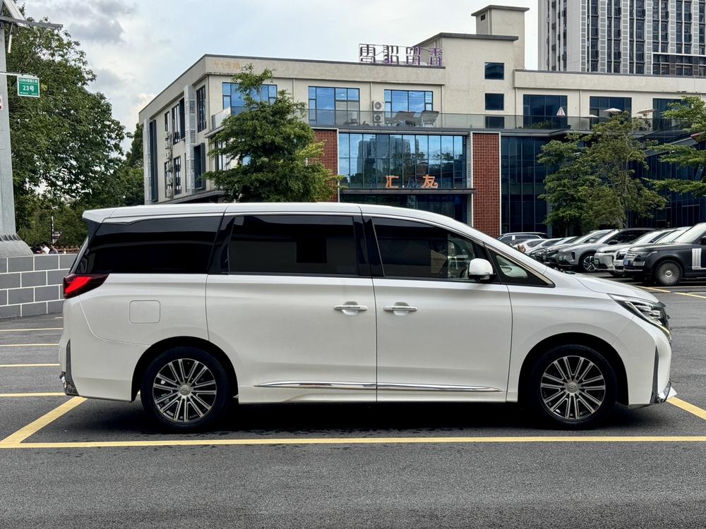 GAC Trumpchi Trumpchi M8