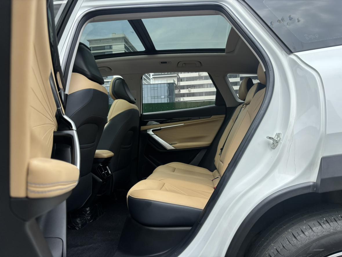 Geely Boyue L