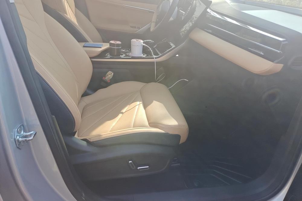 Geely Boyue L