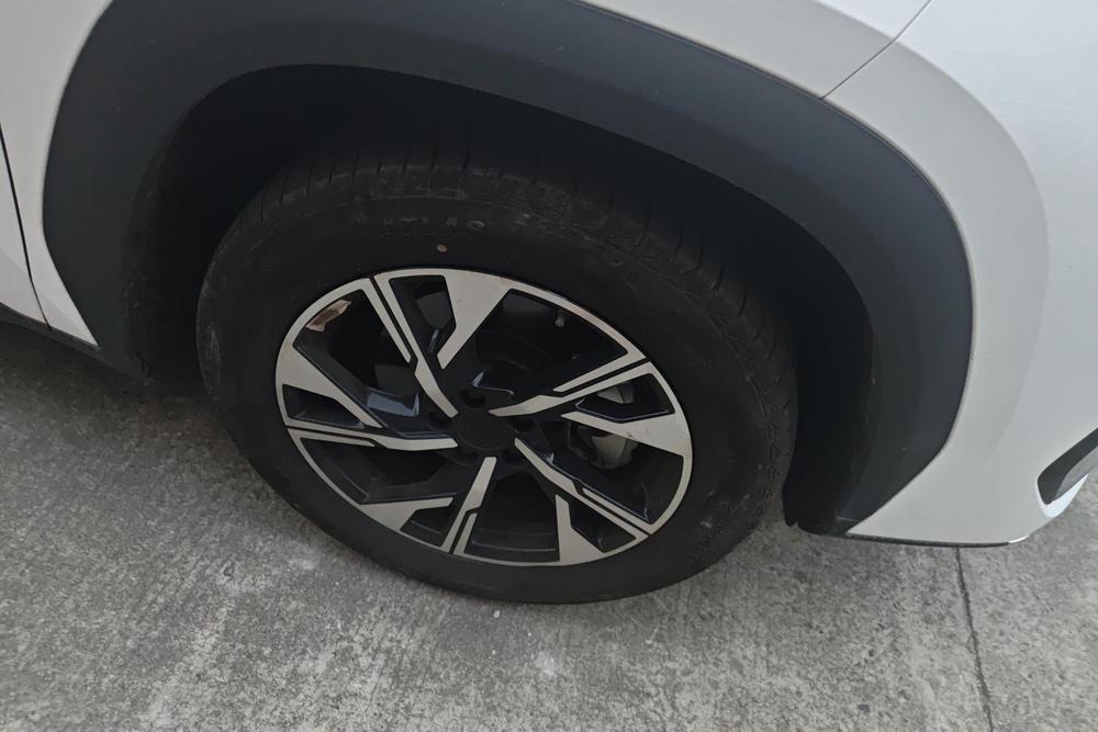 Geely Boyue L