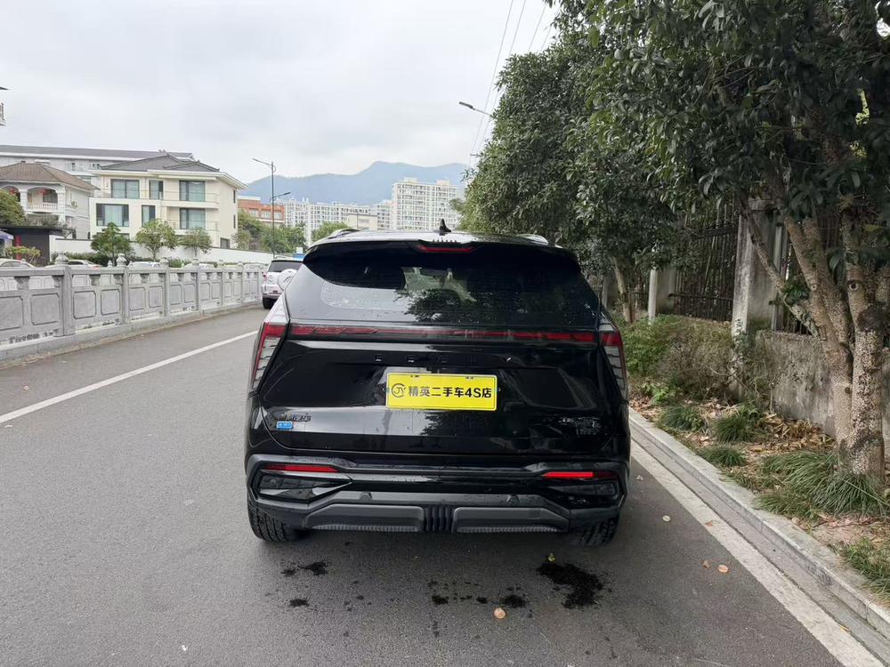 Geely Boyue L